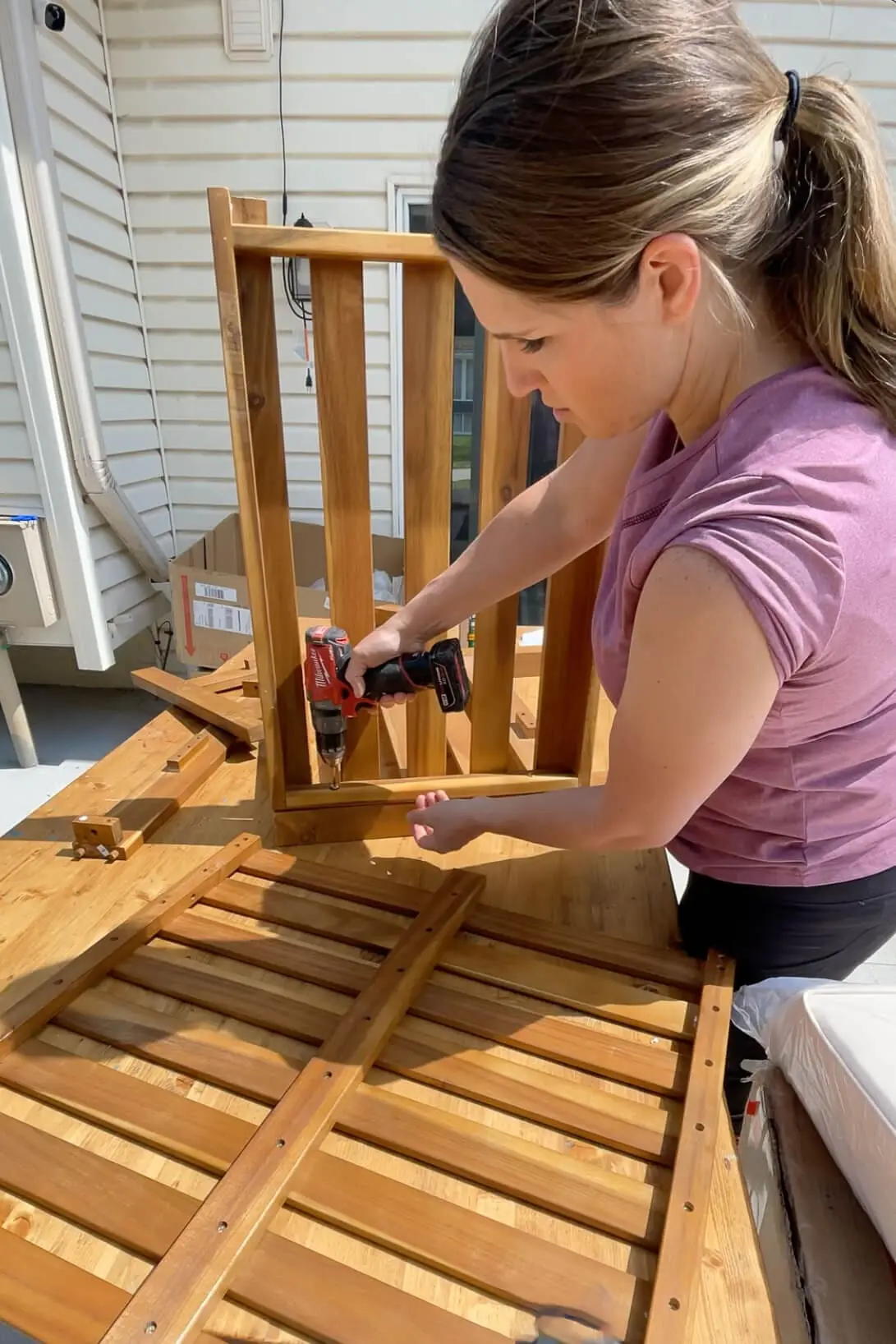 Assembling furniture using wood glue and an Allen Wrench hack.